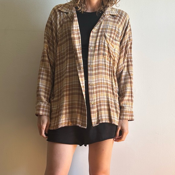 Aritzia Wilfred Free Tan Plaid Button Down Flannel Shirt - Picture 3 of 11